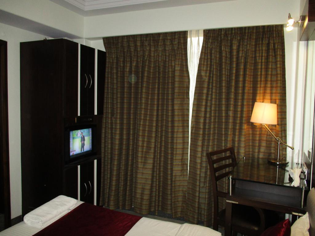 Hotel Sapna Marine Bombay Exterior foto